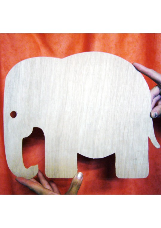 ελεφαντάκι κομμένο σε ξύλο 