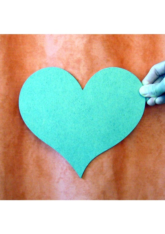 καρδουλα κομμένο σε ξύλο